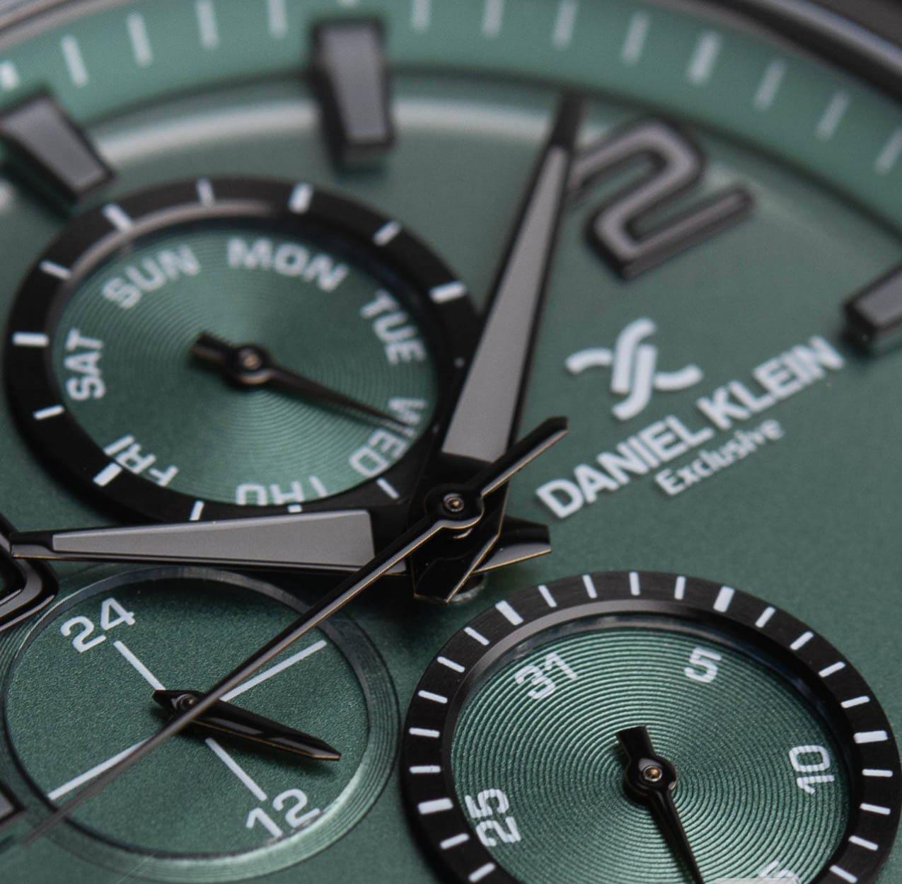 DK Gents balck and green