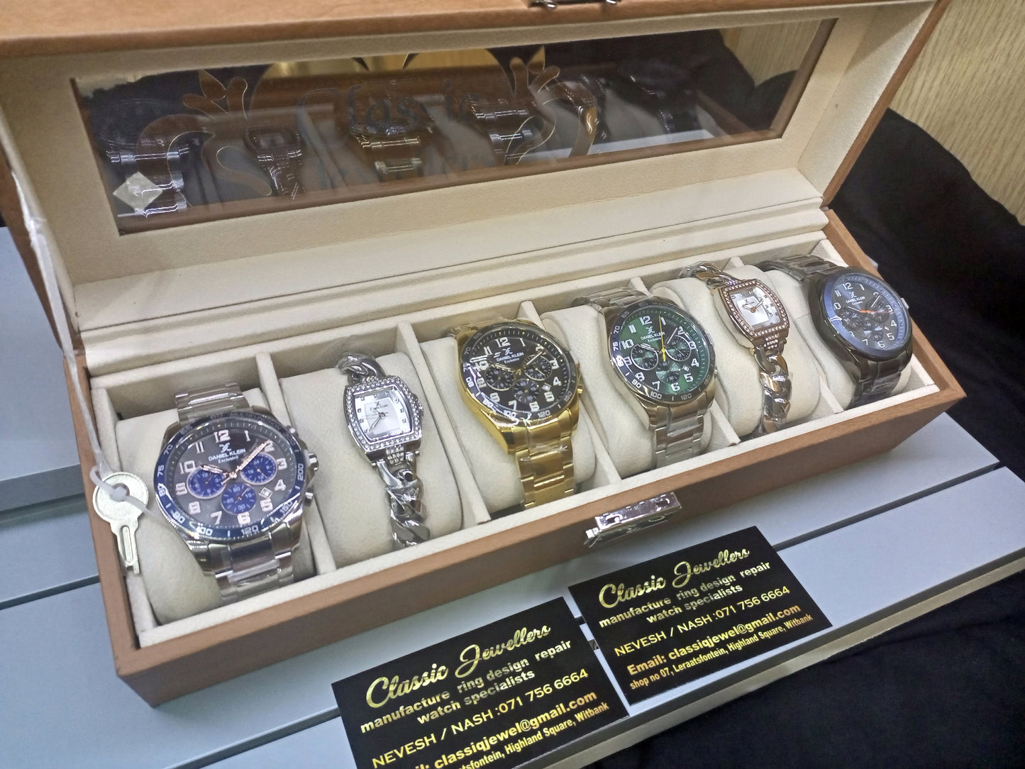 6xDK watches and box