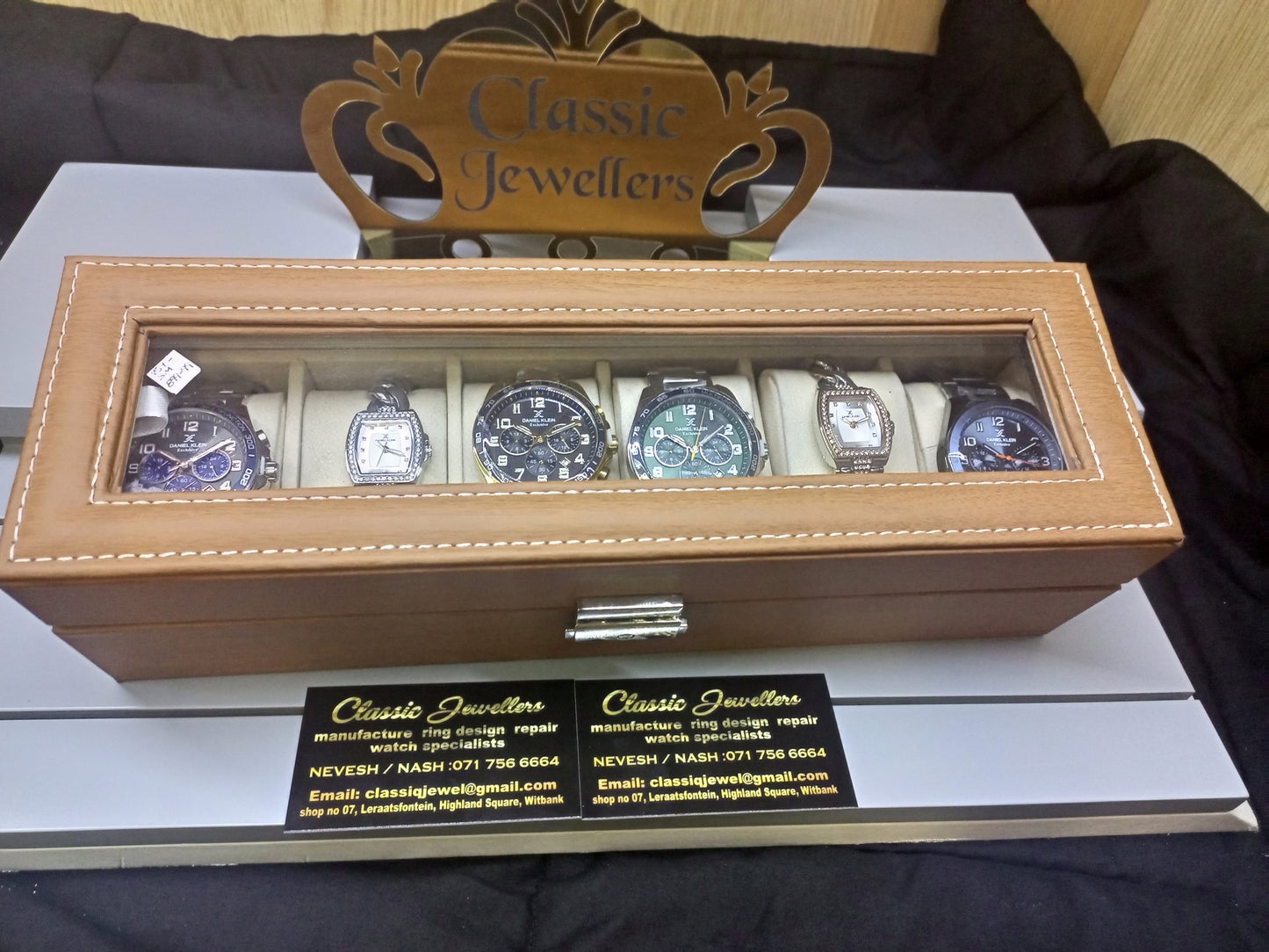 6xDK watches and box